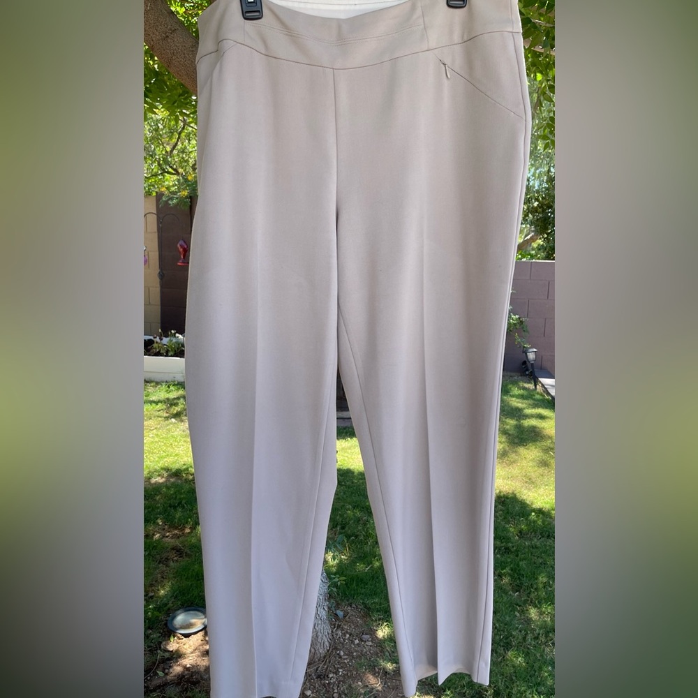 Women’s Investments work slacks ~ Tan ~ Size 14s